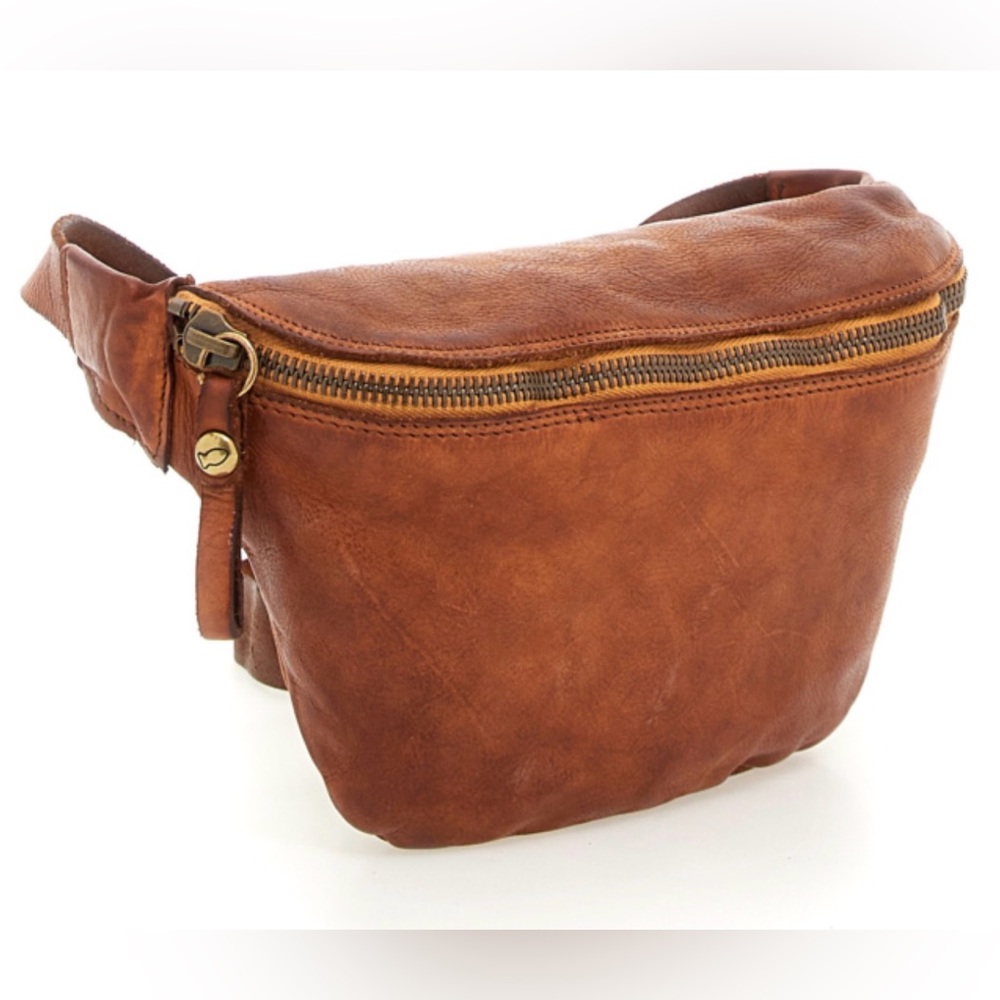 Campomaggi SANTARCANGELO
Belt bag "CORNIOLO" in garment-dyed cowhide leather - Picture 2 of 16